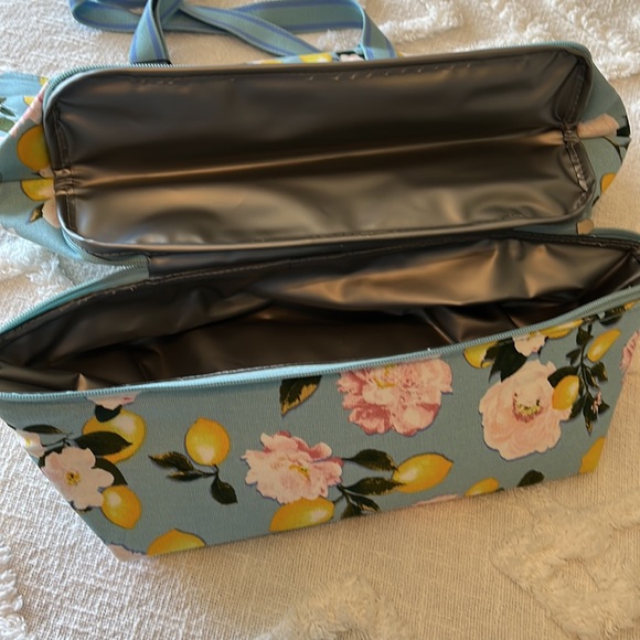 New! Victoria’s Secret Beach Tote With Zippered Insulated Cooler Lemon Design - Picture 7 of 10